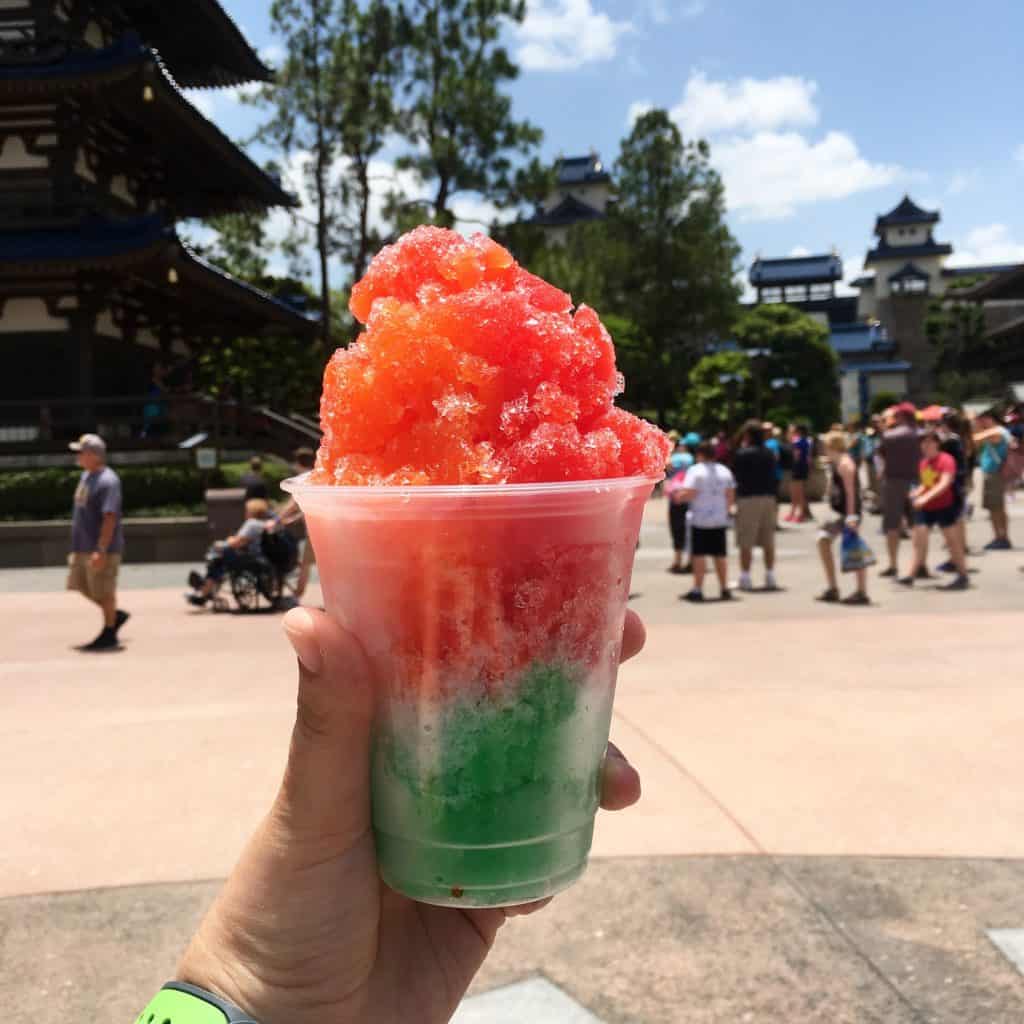 I love anything and everything at Disney World but these six snacks at the happiest place on Earth will definitely put a smile on your face! The Disney World snacks that made this list are the Dole Whip, beignets, LeFou’s Brew, Classic Poutine, Kakigori, and Candied Strawberries. 