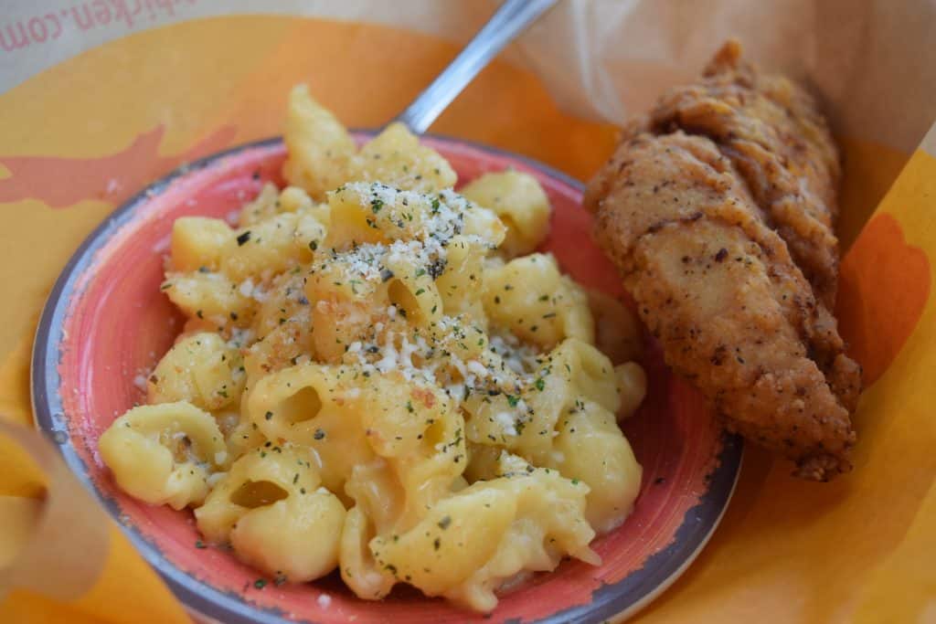 Joellas Hot Chicken Indianapolis, IN Mac and cheese