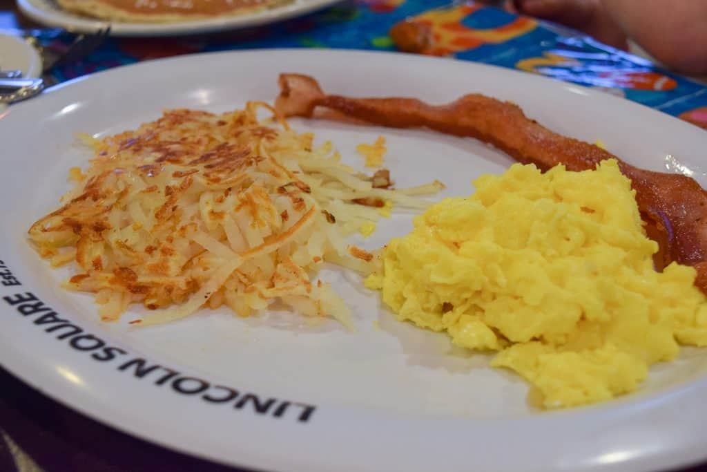 Indianapolis. This Lincoln Square Pancake House review tells you how it’s family friendly, what to get on the menu and all about their locations. We loved Lincoln Square Pancake House and can’t wait to visit again. 