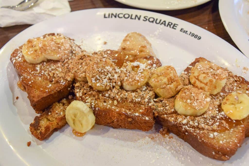 Indianapolis. This Lincoln Square Pancake House review tells you how it’s family friendly, what to get on the menu and all about their locations. We loved Lincoln Square Pancake House and can’t wait to visit again. 