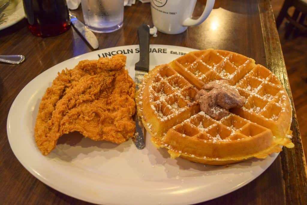 Indianapolis. This Lincoln Square Pancake House review tells you how it’s family friendly, what to get on the menu and all about their locations. We loved Lincoln Square Pancake House and can’t wait to visit again. 