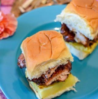 Hawaiian-Chicken-Sliders-3