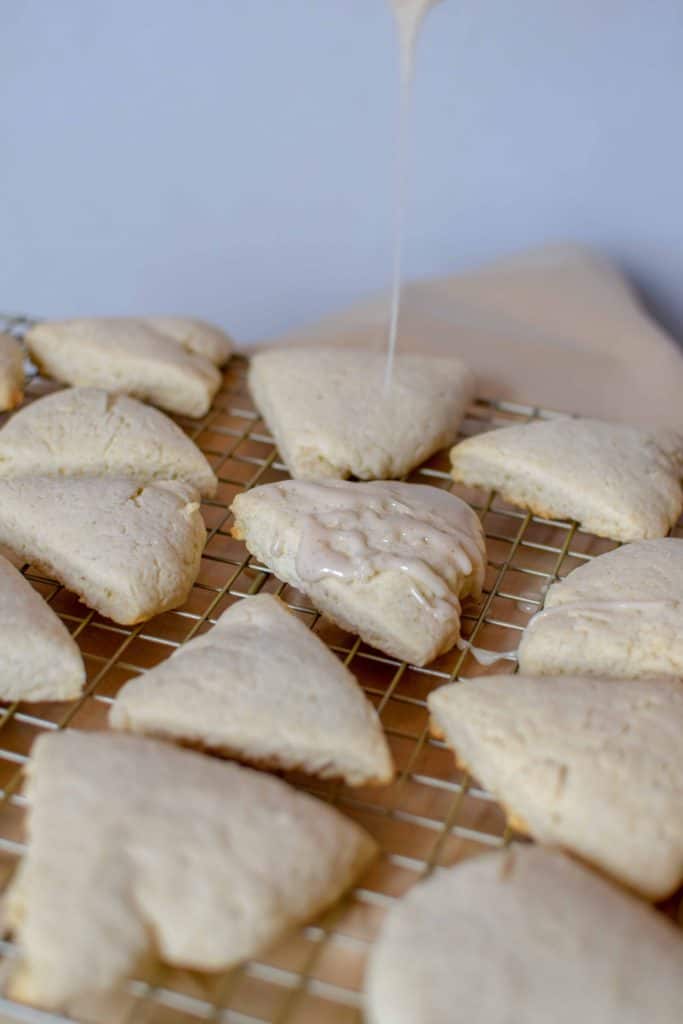 Mini-Vanilla-Bean-Scones-5