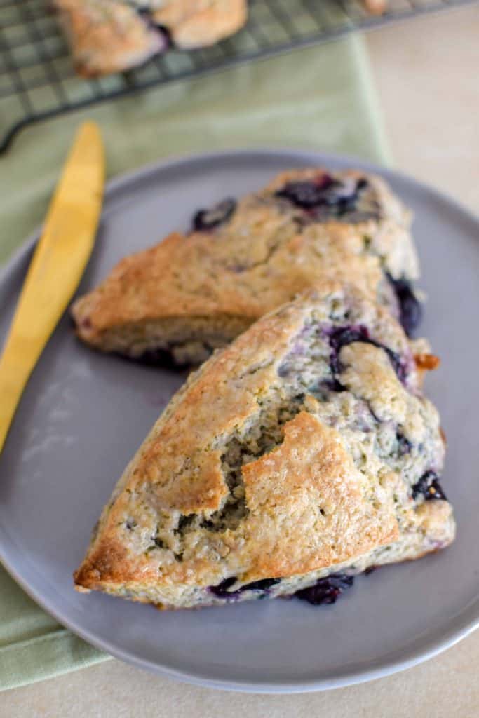 Bakery-Style-Blueberry-Scones-4-1