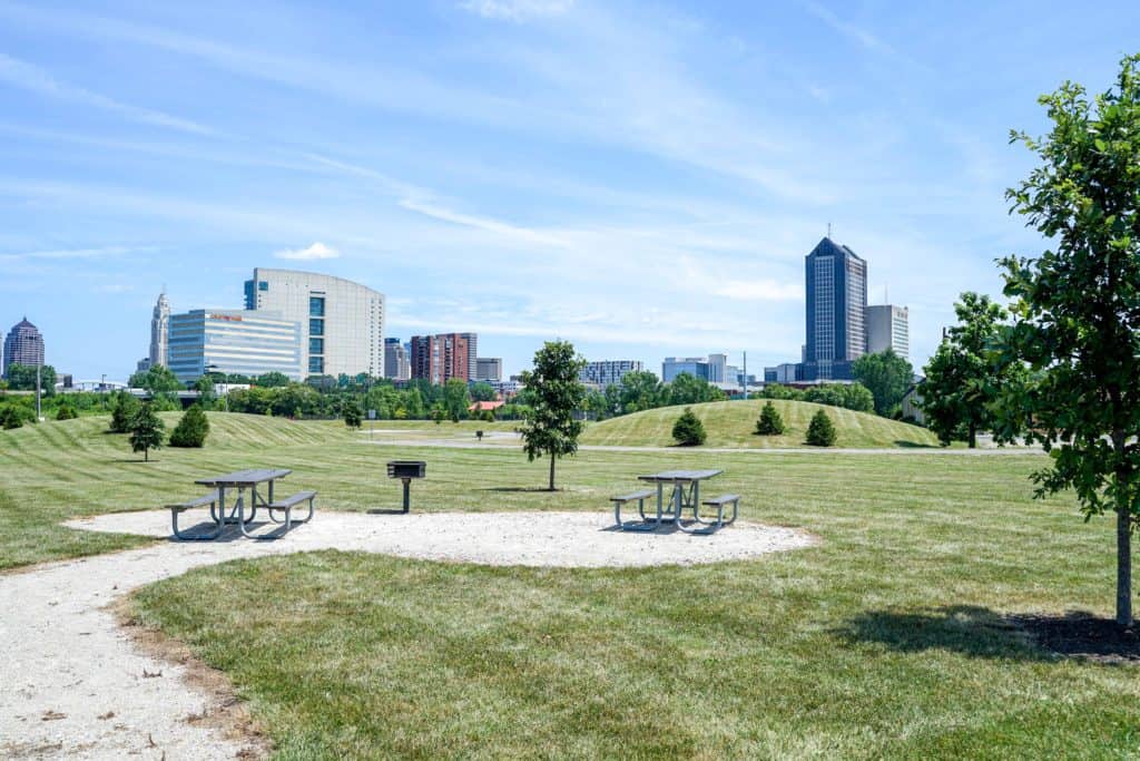 We love a good outdoor picnic and luckily we have some amazing spots in Columbus, Ohio! We are sharing the best picnic menu for your outdoor adventure. 