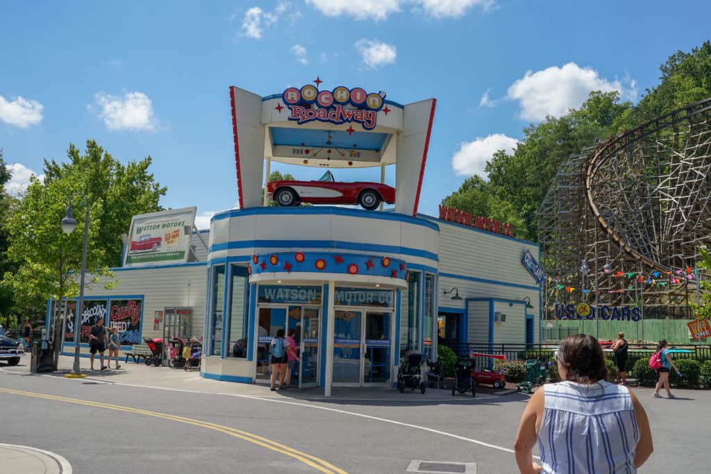 Rockin Roadway Entrance at Dollywood.