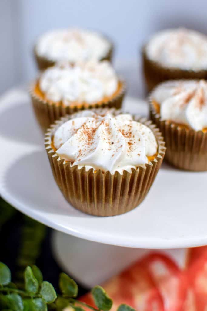 Mini Pumpkin Cheesecakes | Super Easy Pumpkin Recipe for #PumpkinWeek