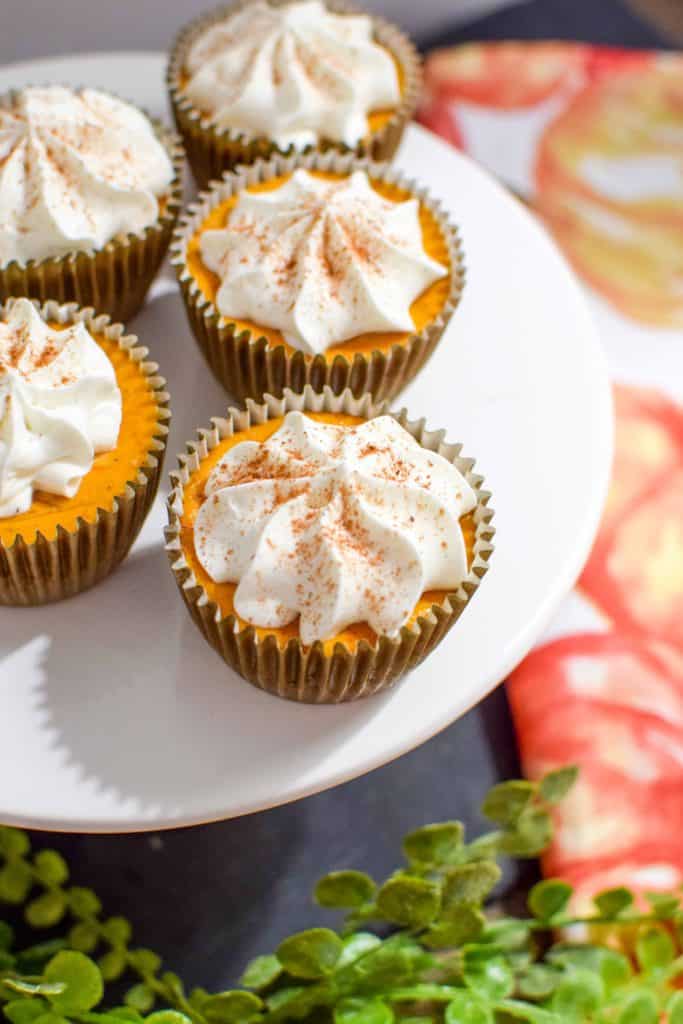 Mini Pumpkin Cheesecakes | Super Easy Pumpkin Recipe for #PumpkinWeek