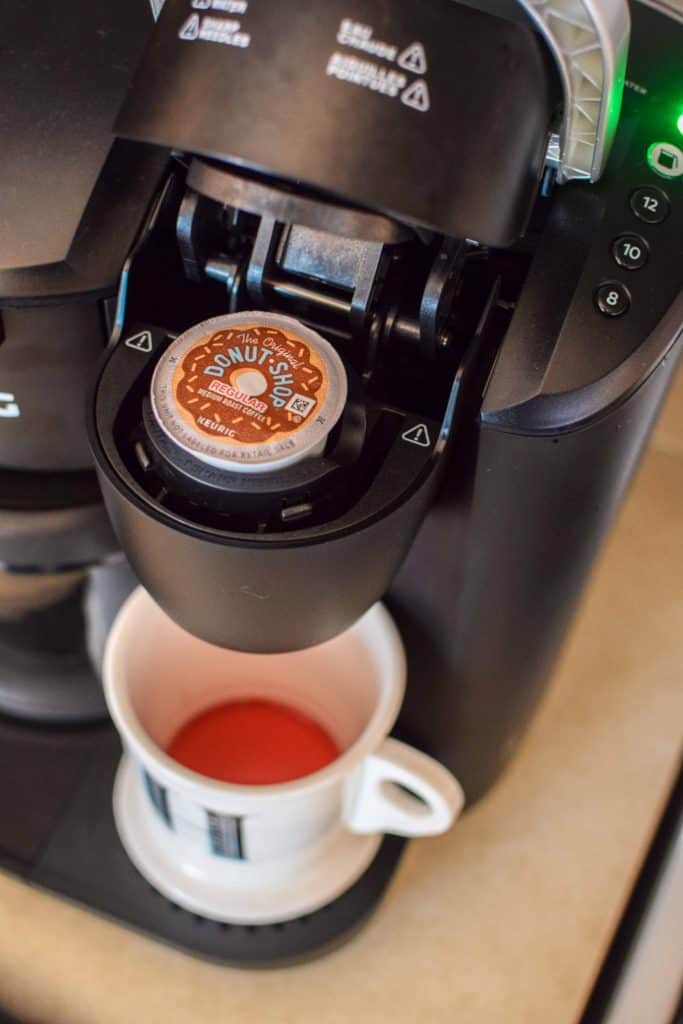 https://www.thebeardandthebaker.com/wp-content/uploads/2019/09/Raspberry-Mocha-Keurig-Moms-Meet-4-683x1024.jpg