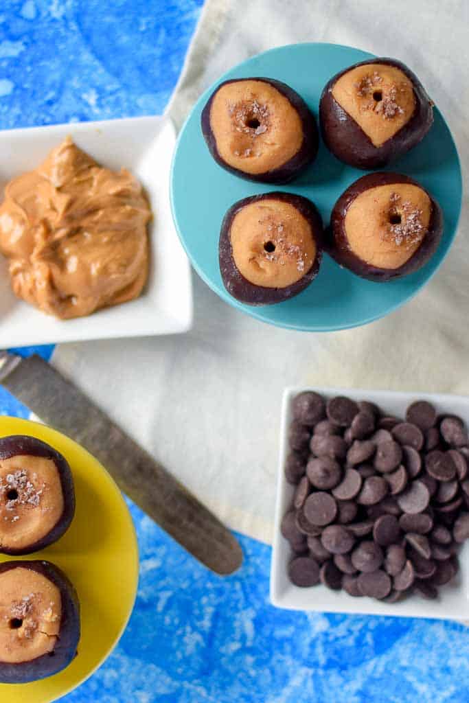 These peanut butter and chocolate candies aka buckeyes are even more delicious with a secret ingredient... coffee! Buckeyes make a wonderful gift for friends and family. The buckeye recipe is really easy to make and just has a few ingredients! 
